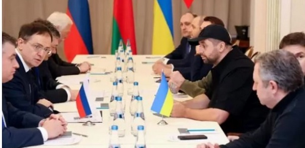 L’Ukraine démasque une taupe russe dans son équipe de négociateurs: l’homme aurait été abattu par les services secrets