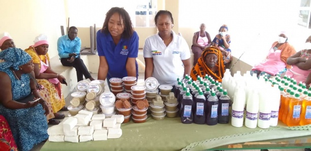 Fabrication du savon et de l’eau de javel: La Direction de l'Emploi œuvre pour l’autonomisation des femmes de Dionewar