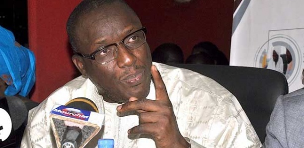 Cheikh Oumar Hann sur le possible 3e mandat de Macky Sall : " C'est le conseil constitutionnel qui le gère..."