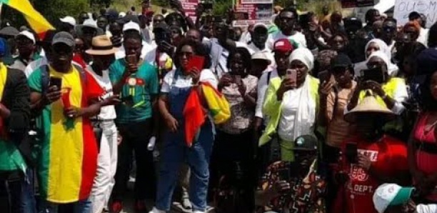 Manif' devant la Cpi: les confidences de cette Sénégalaise, en direct...