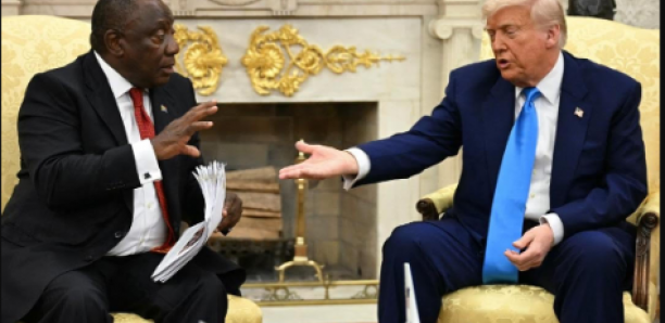 Trump diffuse devant Ramaphosa des vidéos censées soutenir les accusations de "génocide" d'agriculteurs blancs