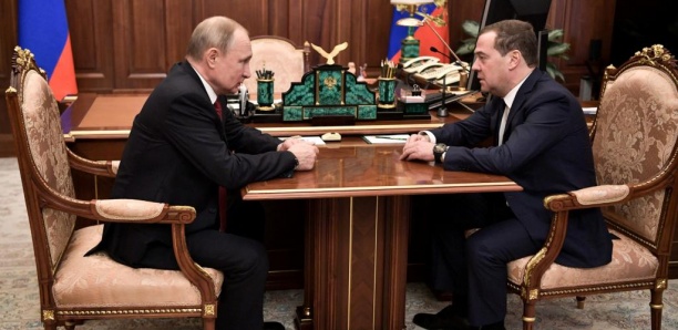 Russie: le gouvernement de Dmitri Medvedev démissionne