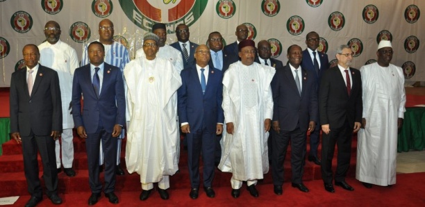 Mali: la Cédéao espère une autorité civile de transition dans les prochains «jours»