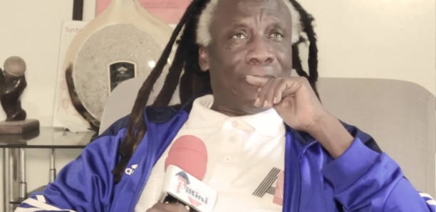 3e Mandat : Ouza Diallo sort « Help me » pour sensibiliser Macky Sall