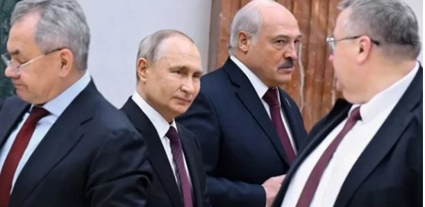 Une fuite de documents montre que Poutine veut annexer le Bélarus d’ici 2030
