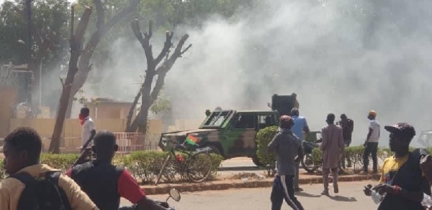 Ouaga : Des manifestants contre l’Ambassadeur de France et la présence de l’armée française au Burkina dispersés