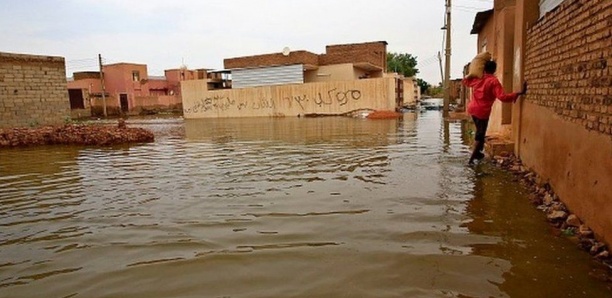 Inondations à Keur Massar : La police chasse les activistes de Frapp à coups de grenades lacrymogènes