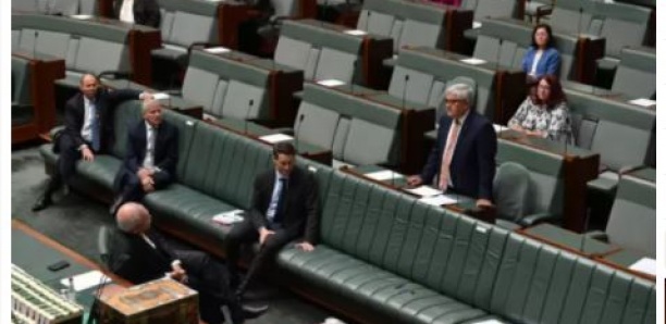 Un Australien convoqué au tribunal pour un viol au Parlement