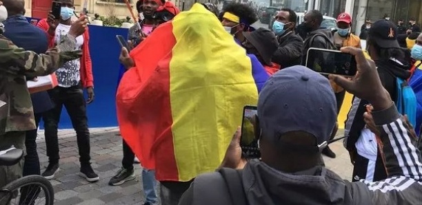 Mort d'Idriss Déby: les Tchadiens de la diaspora espèrent un avènement démocratique