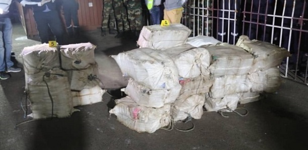 La marine sénégalaise saisit plus de 800 kilos de cocaïne