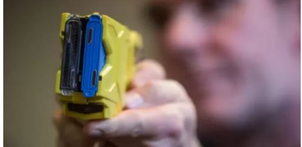 Il meurt après avoir reçu un coup de Taser par la police en France