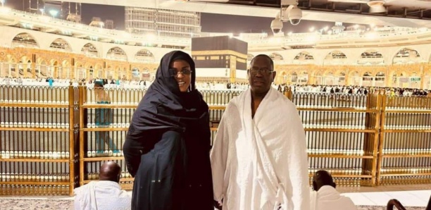 Arrêt sur Image : Le couple présidentiel à la Mecque