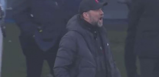 [Vidéo] Grosse colère de Klopp contre Salah : "Passe le ballon, passe le ballon"