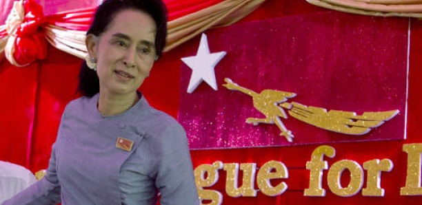 Aung San Suu Kyi exhorte la population à "ne pas accepter le coup d'Etat"