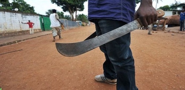 Malem Hodar : Un cultivateur tué d'un coup de coupe-coupe par un berger.