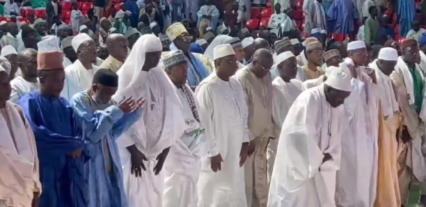 Dakar Arena : Macky Sall prend part à la prière de Takussan en marge de la journée des daaras