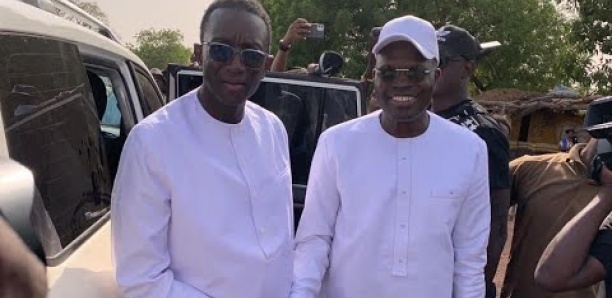 Campagne électorale : Accolade entre Amadou Ba et Khalifa Sall  à l’entrée de Velingara