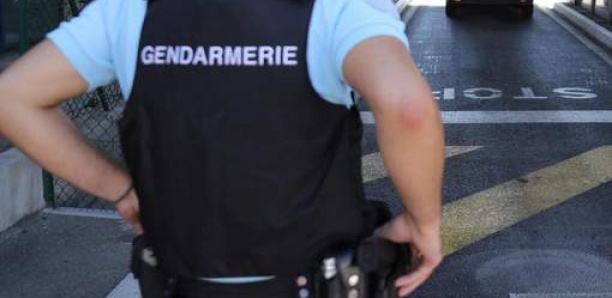Un ado “oublié” sur une aire d’autoroute en France