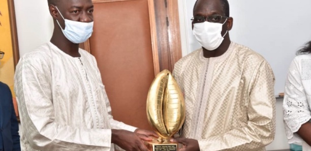 Cauris d'or de l'excellence : Diouf Sarr dédié sa distinction à tout le personnel de santé