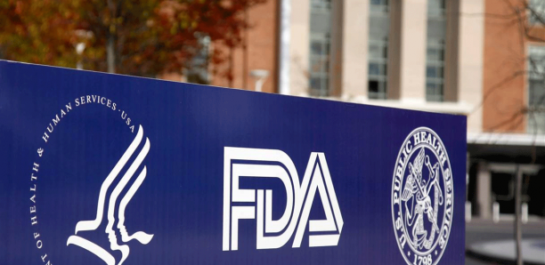 Coronavirus: aux Etats-Unis, la FDA a autorisé -mais uniquement à l'hôpital- la chloroquine et l'hydroxychloroquine pour soigner les malades