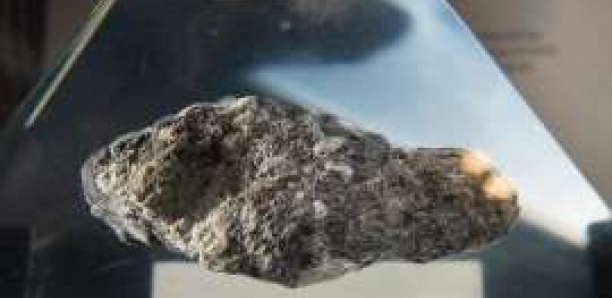 Un morceau de lune pesant 13 kilos vendu à un prix fou