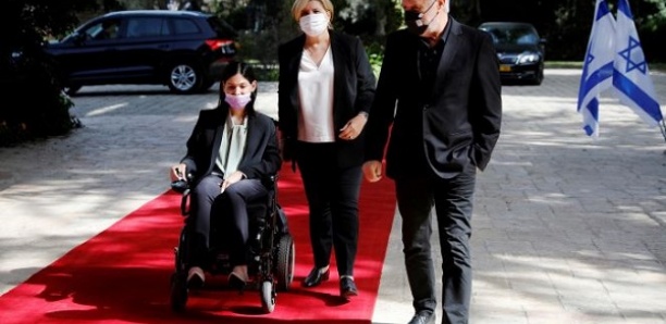 Aucune solution pour accéder à la COP 26 pour cette ministre en fauteuil roulant