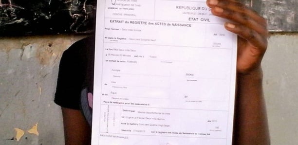 Démasqué par la DAF : L'enseignant A. Gaye vendait de faux certificats de nationalité sénégalaise et des extraits de naissance aux Guinéens