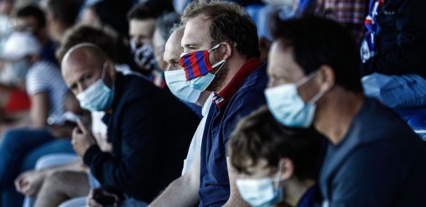 Football : le public fait son retour lors de matchs amicaux en France