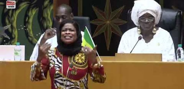 [Vidéo] Assemblée nationale : Coura Macky étale ses talents de danseuse