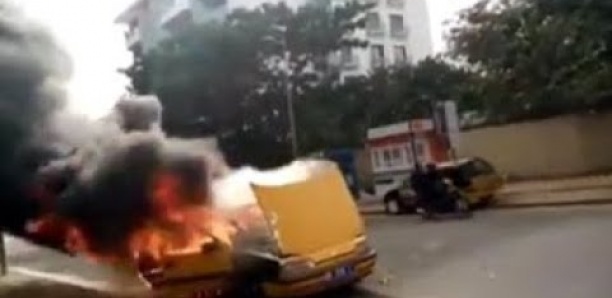 Un taxi prend feu sur la Corniche de Dakar