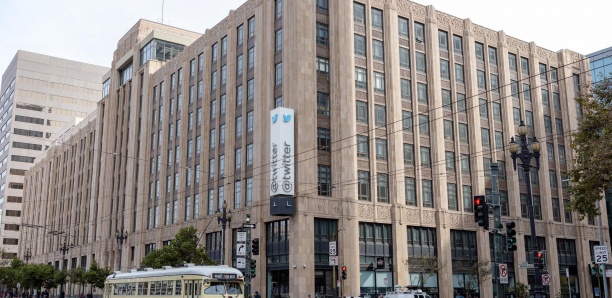 General Motors suspend temporairement ses publicités sur Twitter après le rachat par Musk