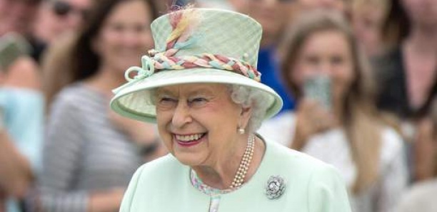 Panique à bord de l’avion privé de la reine Elizabeth II