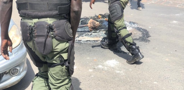 Ancienne-piste : Les Pro-Sonko bloquent la route