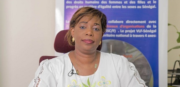 Voix et leadership des femmes:  Les journalistes à l'école des dispositions discriminatoires et réglementaires