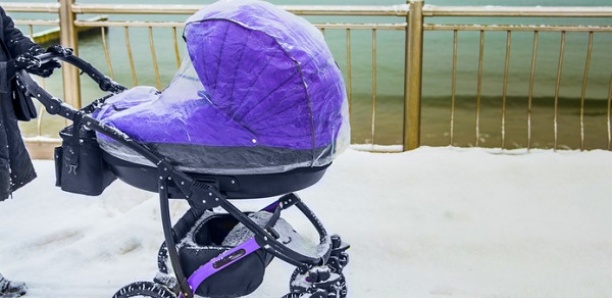Un bébé meurt congelé après une sieste de 5 heures sur un balcon par -20 degrés