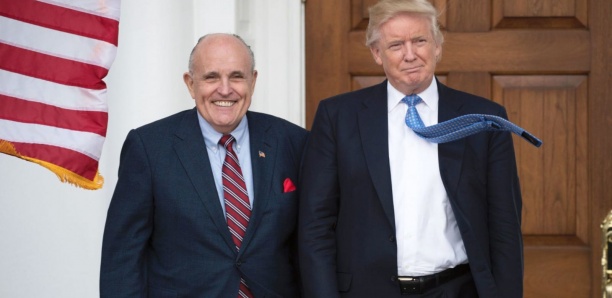 Donald Trump annonce que son avocat Rudy Giuliani est positif au Covid-19