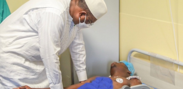 [Images] Macky Sall au chevet des victimes