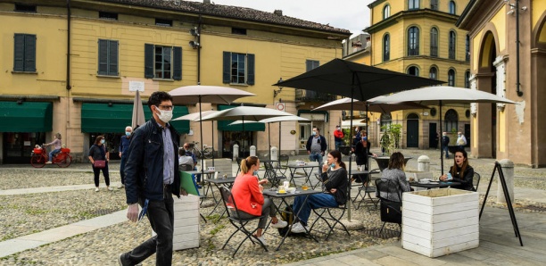 Covid-19 en Italie : appels à la "prudence" après des "signaux d'alerte"
