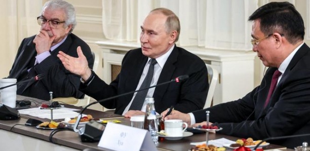 Iran : Le ministre des affaires étrangères annonce une rencontre avec Vladimir Poutine