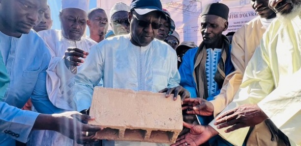 Abdou Karim Sall a procédé à la pose de la première pierre du poste de santé de Kamb