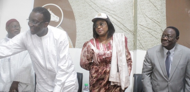 Parcelles:  Amadou Bâ et la première dame battent campagne pour la victoire de Macky Sall