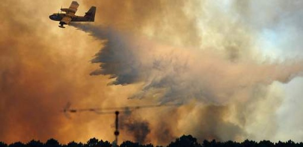 Amazonie: Des avions militaires s'activent en appui des pompiers