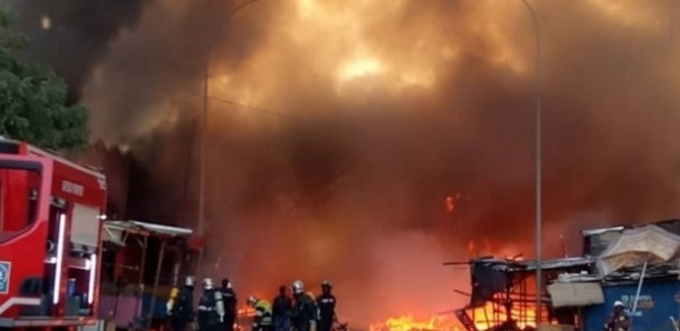 Kayar : Un violent incendie ravage 7 maisons dans un site de recasement