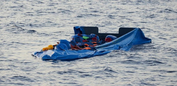 Une centaine de migrants portés disparus après un naufrage au large de la Libye