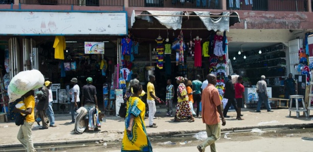 RDC: La marchandise de vendeurs de rue détruite par des éléments de la police