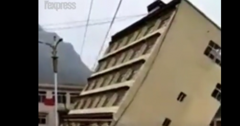 Tibet: l'impressionnant effondrement d’un immeuble, Regardez!