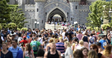Disneyland Paris jugé pour discrimination à l'embauche contre les 