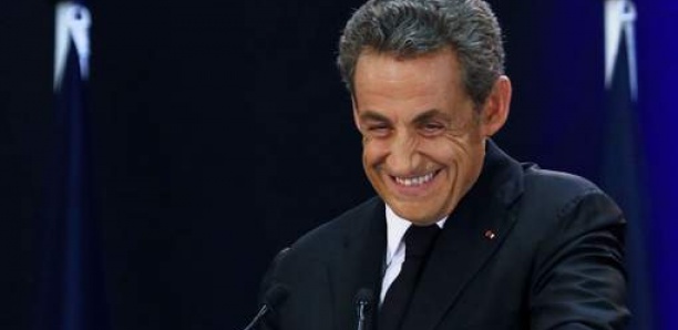 Sarkozy revient mais assure être sans ambition