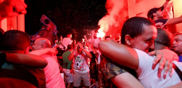 CAN 2019: Les supporters français des Fennecs célèbrent la victoire de l'Algérie