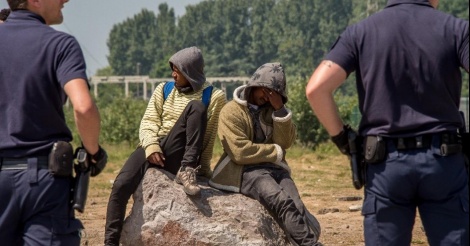 Migrants à Calais : des atteintes 